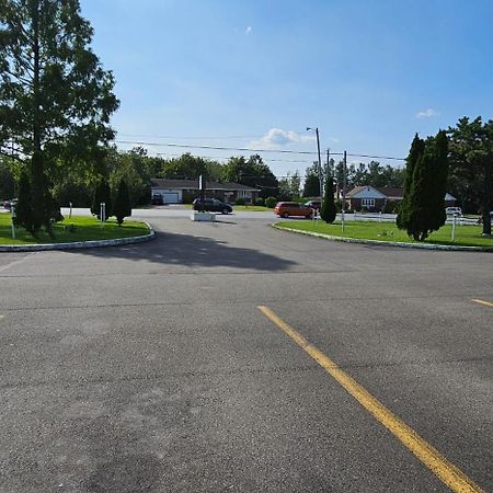 Mount Laurel Motel เฮเซิลตัน ภายนอก รูปภาพ